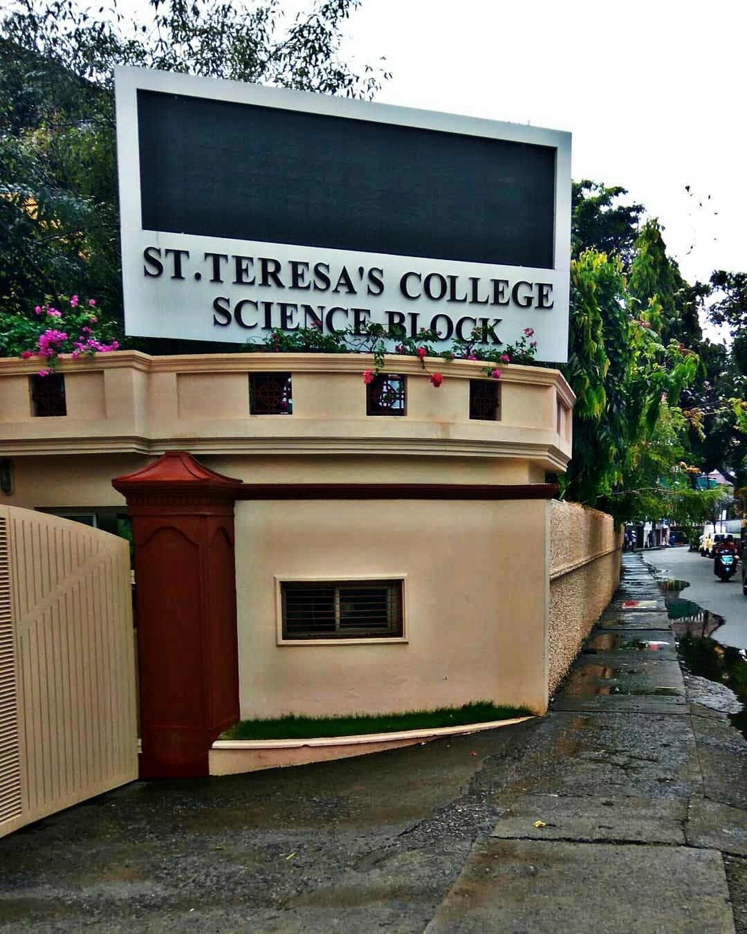 St Teresa's College Academic Building photo 8